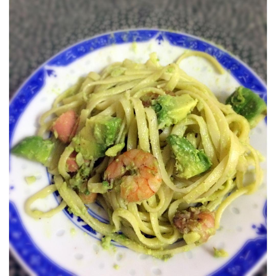虾仁牛油果意面