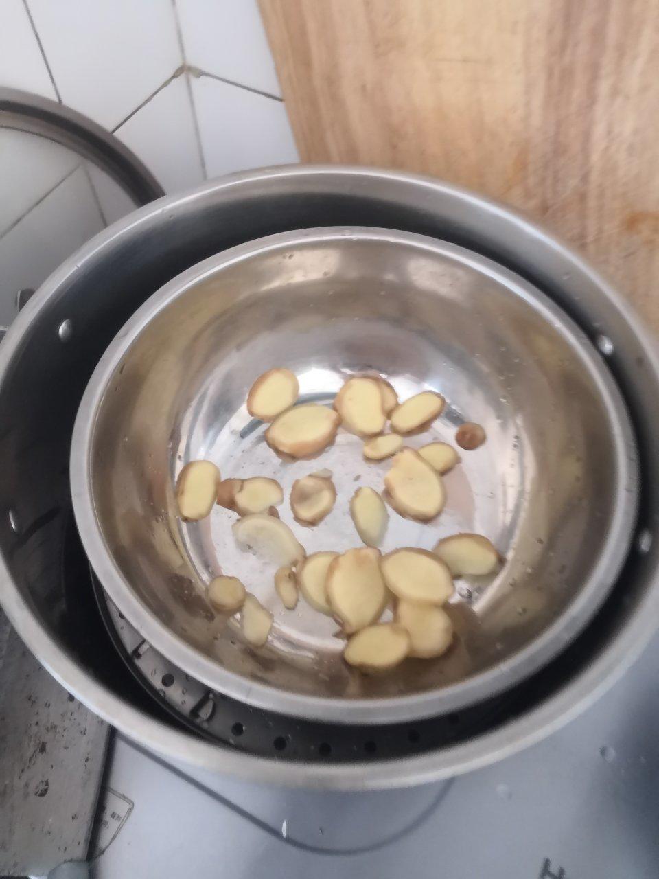 剁椒鱼头（鱼头不腥的处理方法）