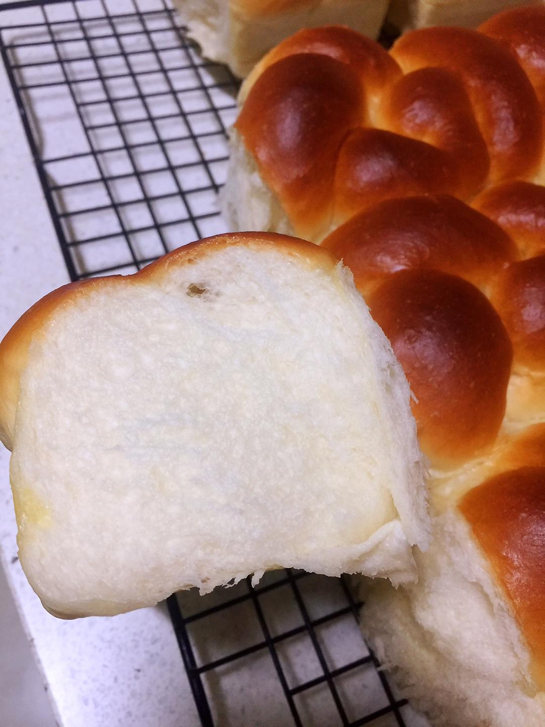 纯奶手撕吐司的做法 步骤1