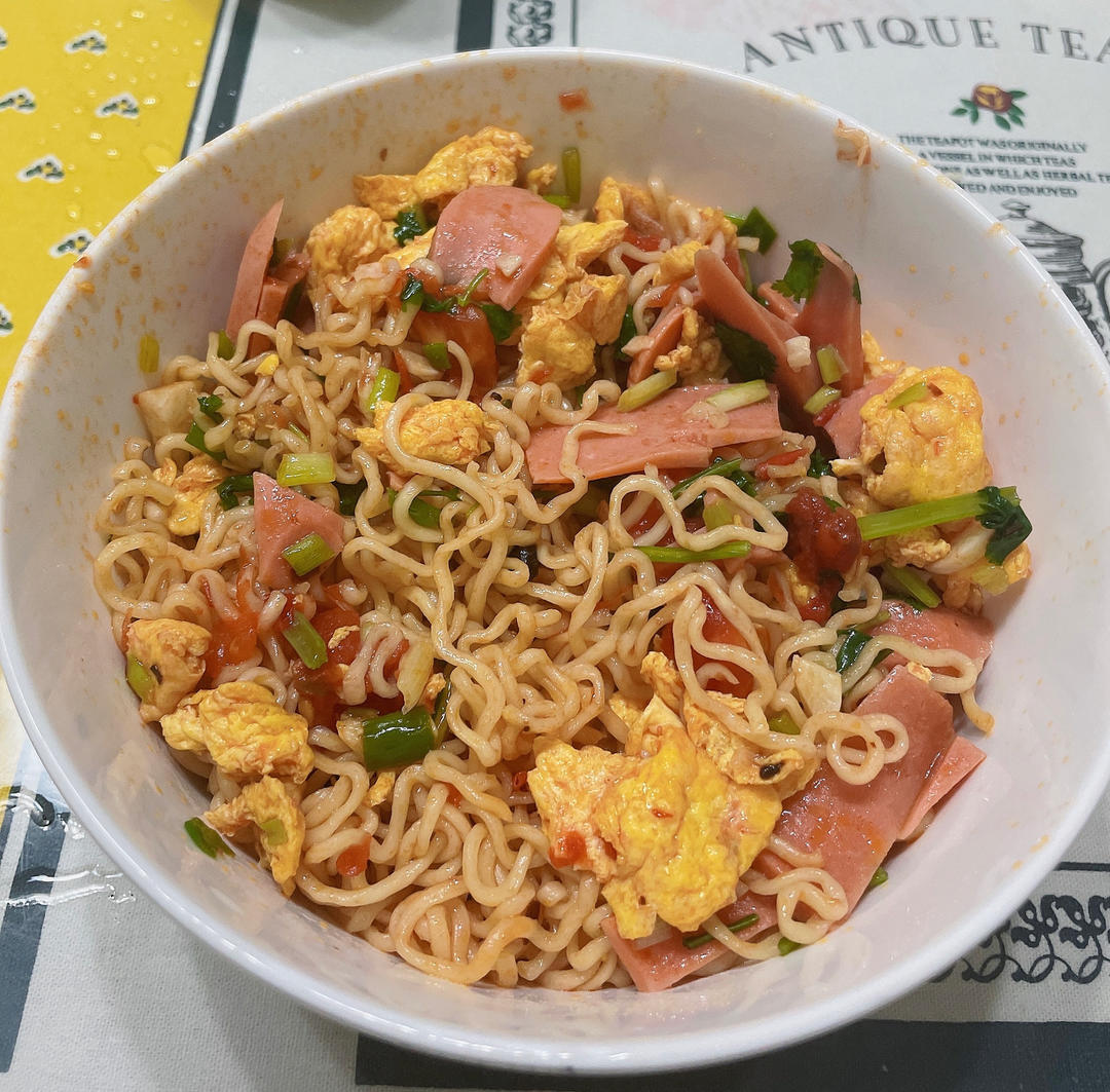 秒杀路边摊✨好吃到没朋友‼️懒人炒方便面🍜