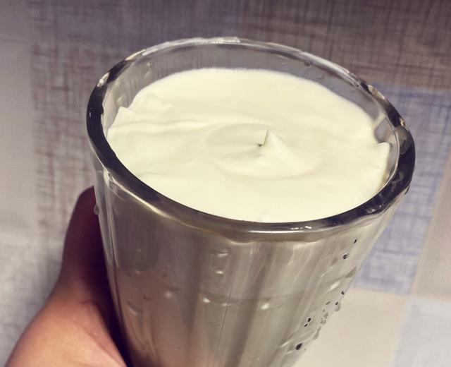 淡奶油的主场奶盖的做法