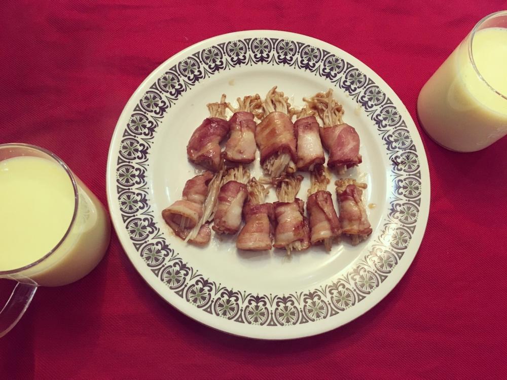 【金针菇培根卷】