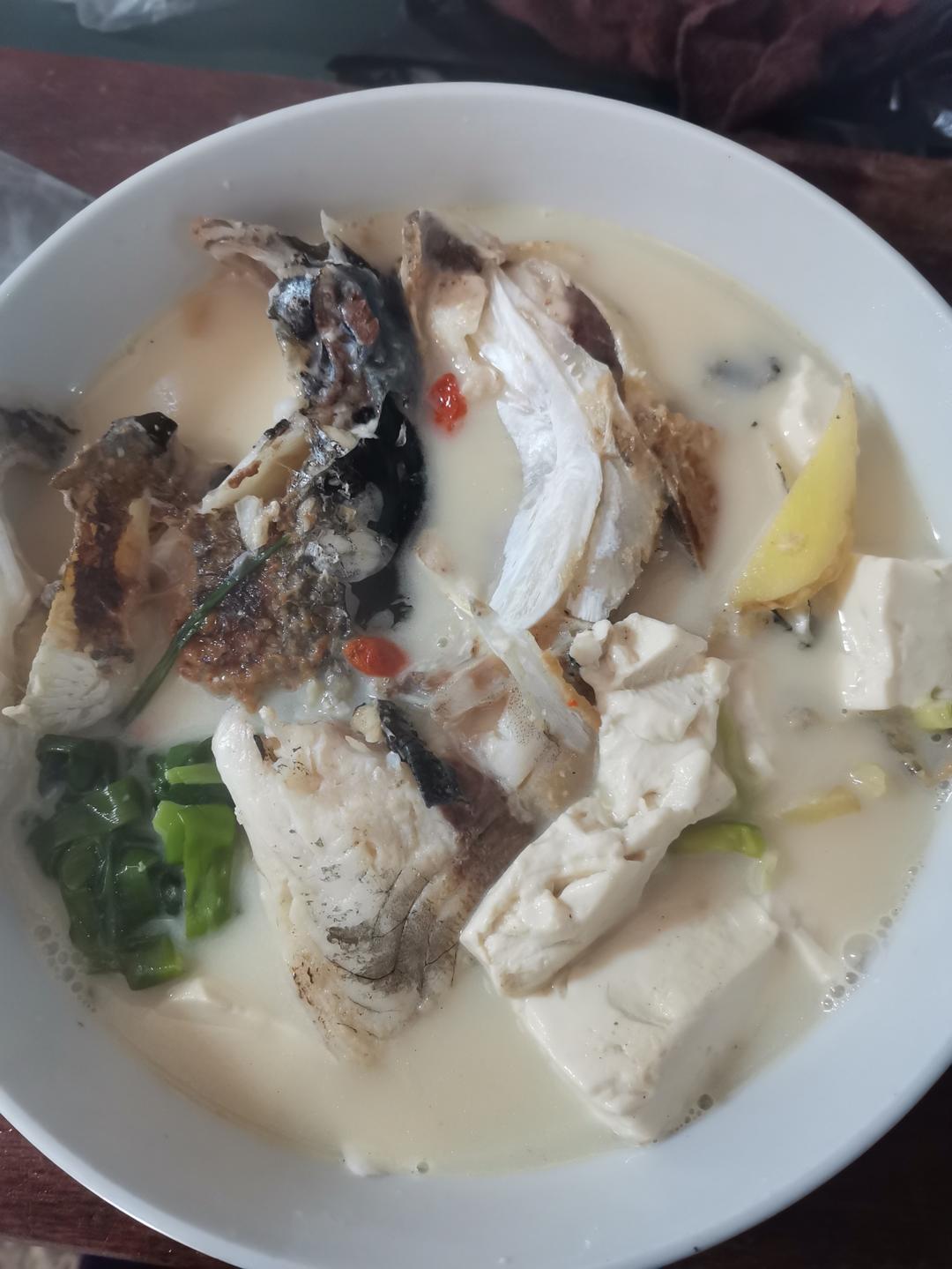 鱼头豆腐汤