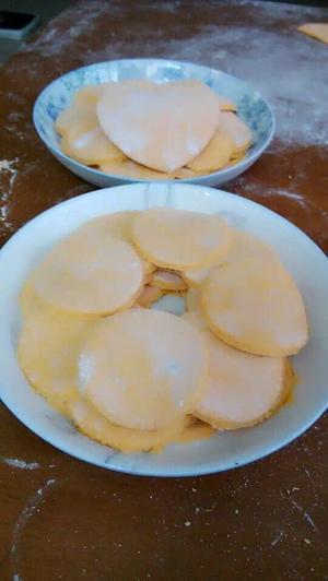 香煎南瓜饼的做法 步骤3