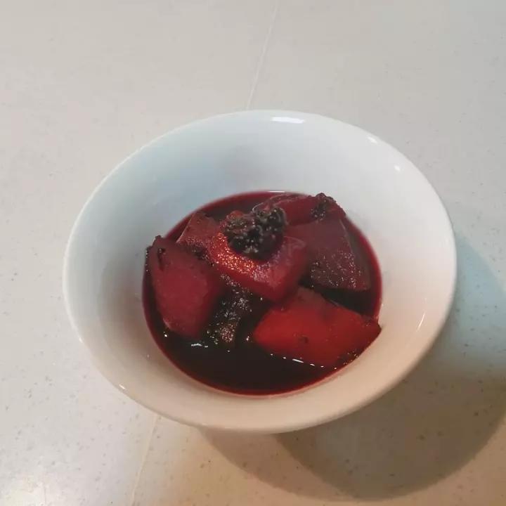 冰糖雪梨桑葚汁