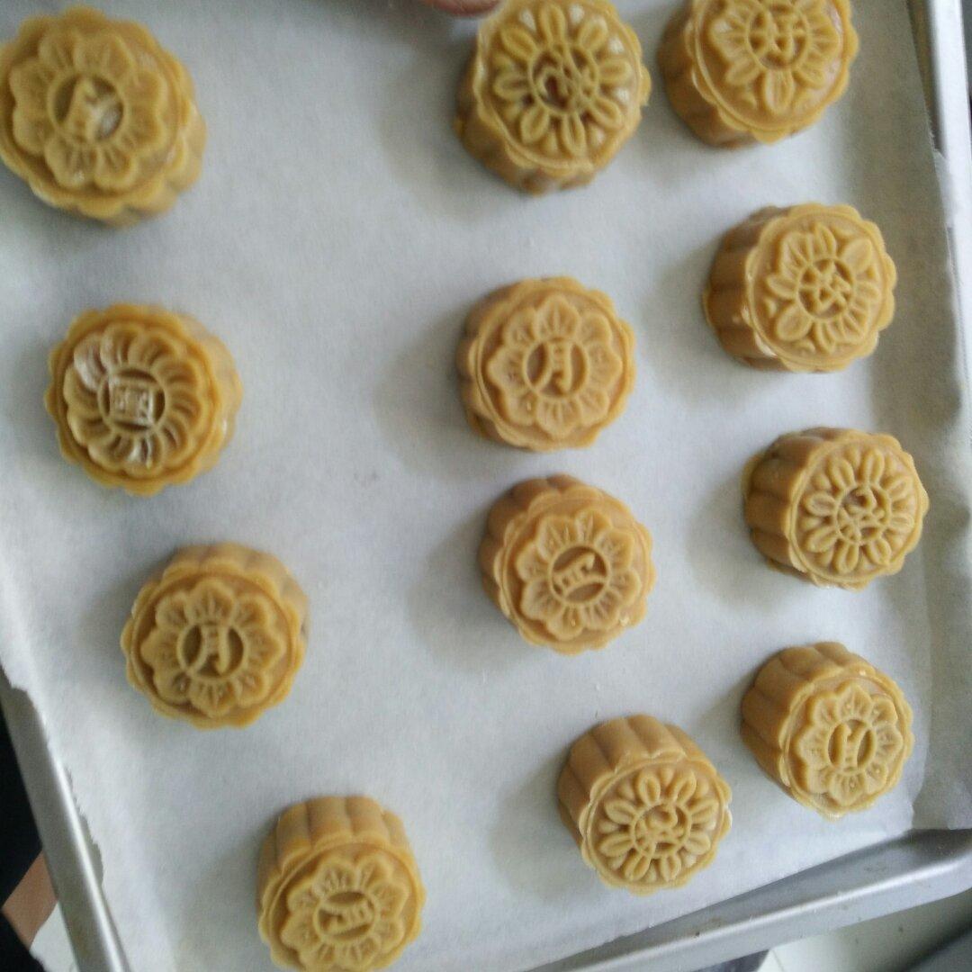 广式月饼—蛋黄莲蓉月饼