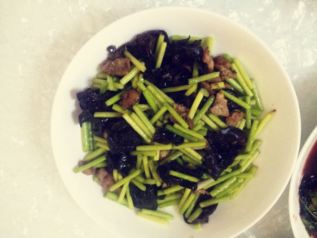蒜苔炒肉