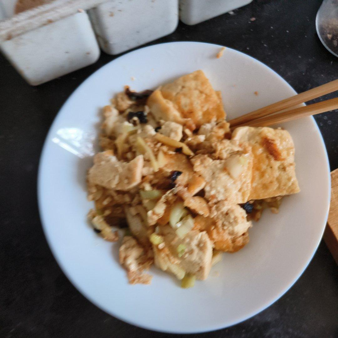 腊肉炒豆腐