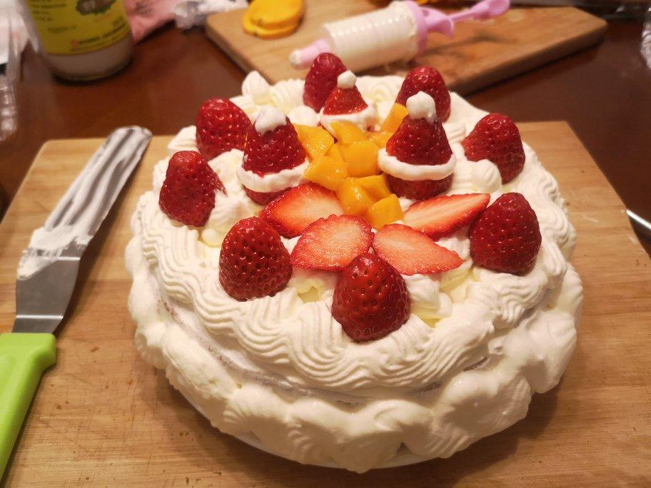 8寸草莓奶油蛋糕🎂