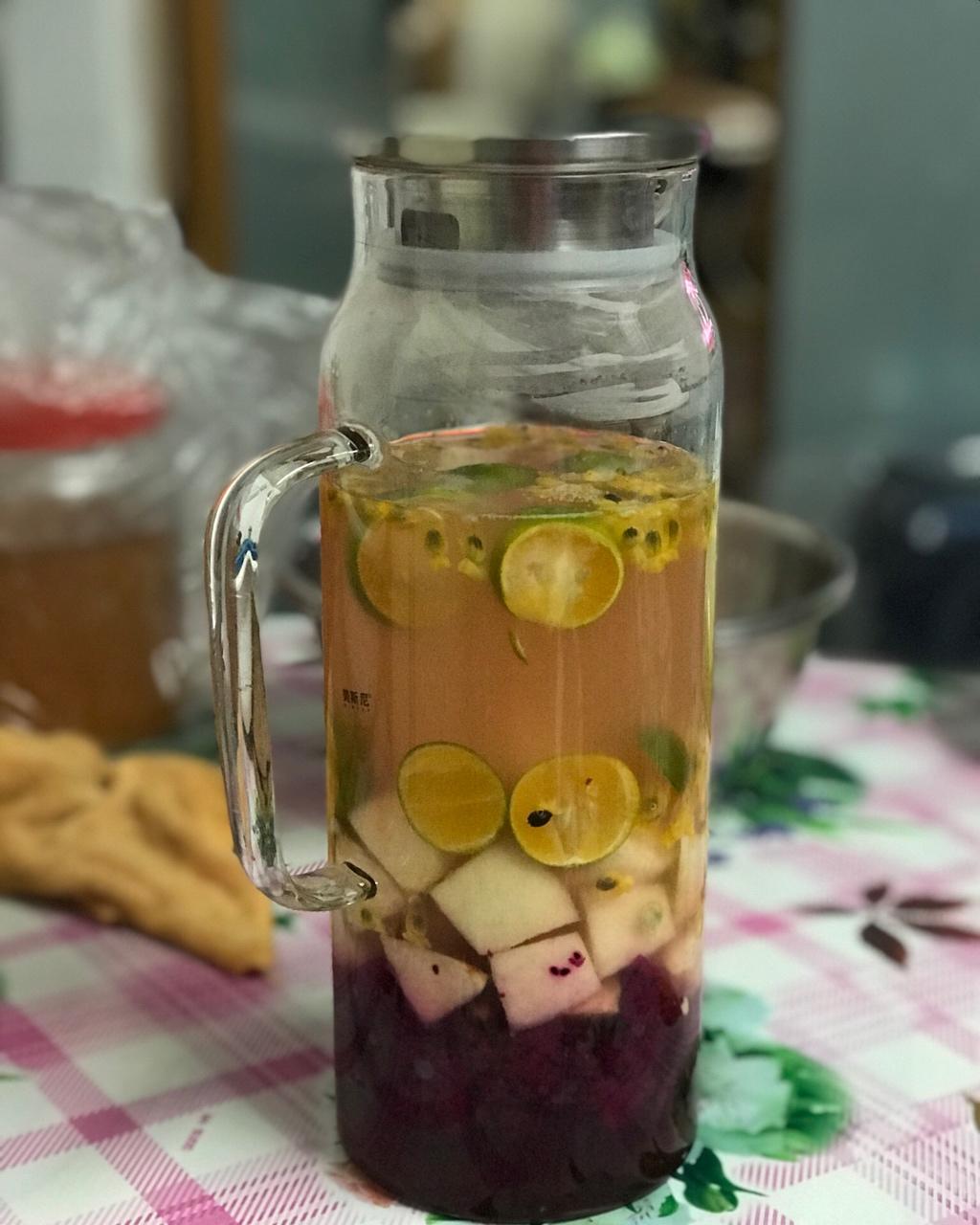 夏季饮品——五彩缤纷水果茶