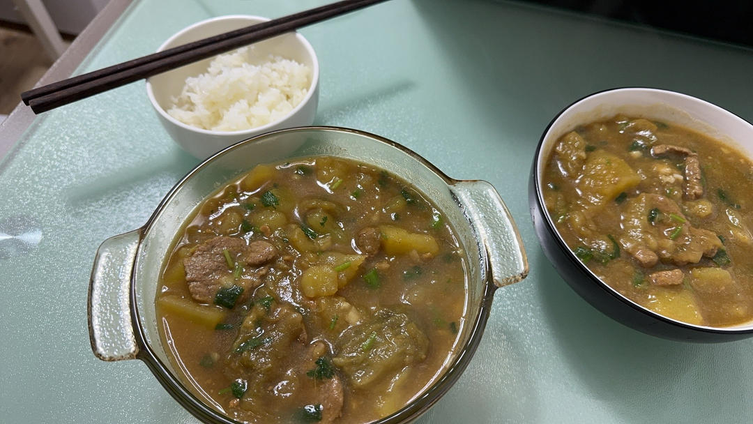 五花肉茄子炖土豆
