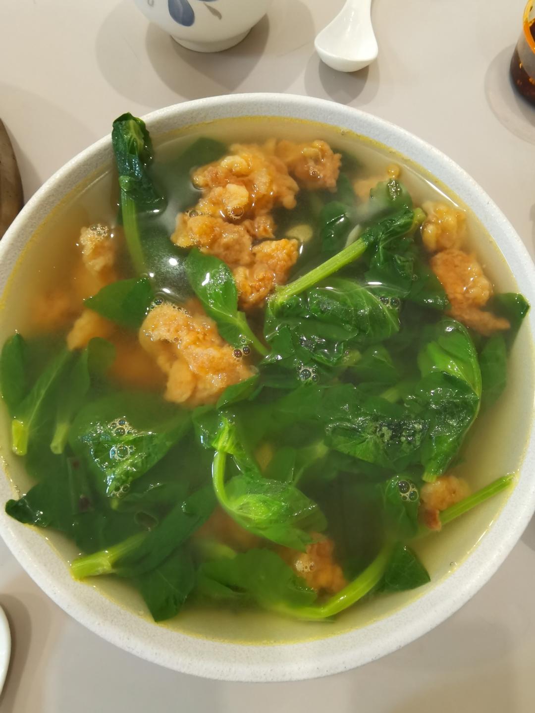 超级鲜美好喝的豌豆尖酥肉汤！