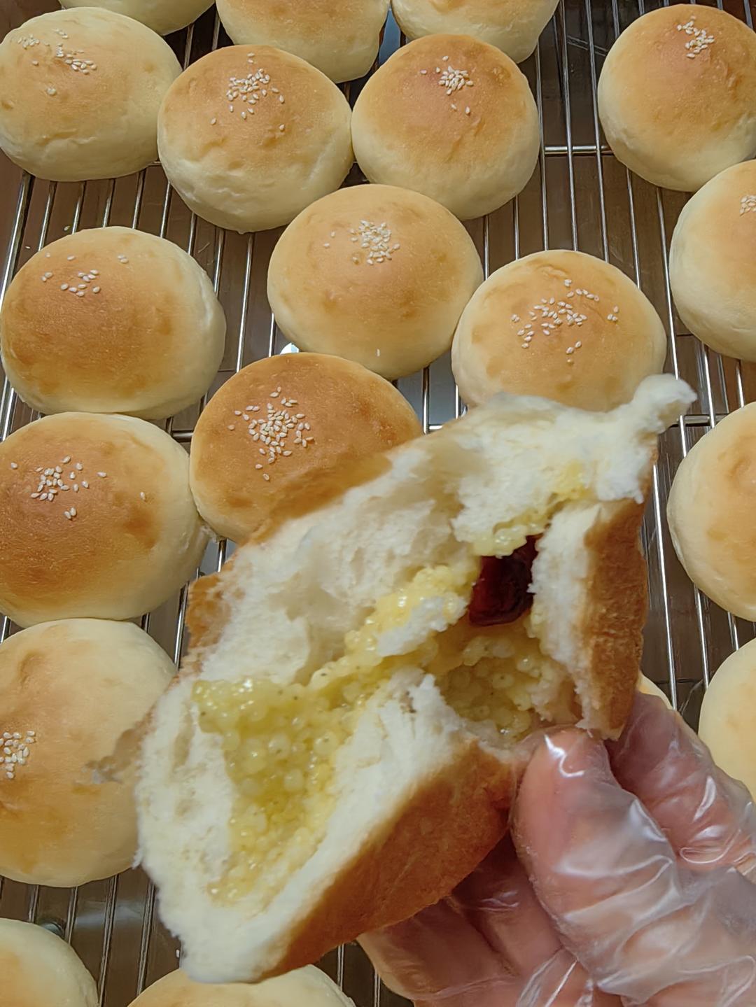 糯叽叽的黄米包