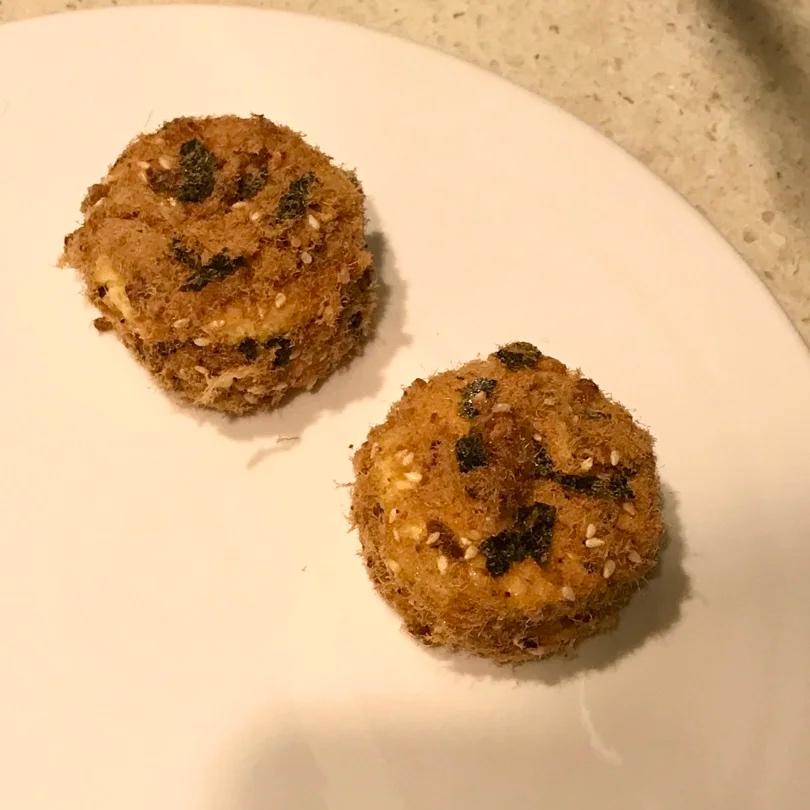 肉松小贝                 完胜鲍师傅