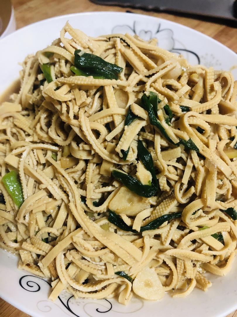 韭菜炒千张豆腐（干丝）