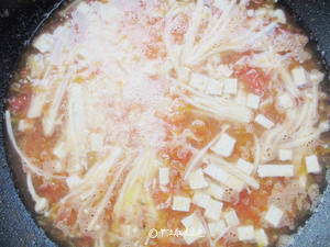 番茄金针菇豆腐汤的做法 步骤9