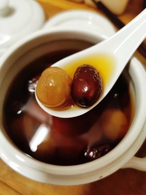 红参红枣桂圆汤补品炖盅的做法 步骤3