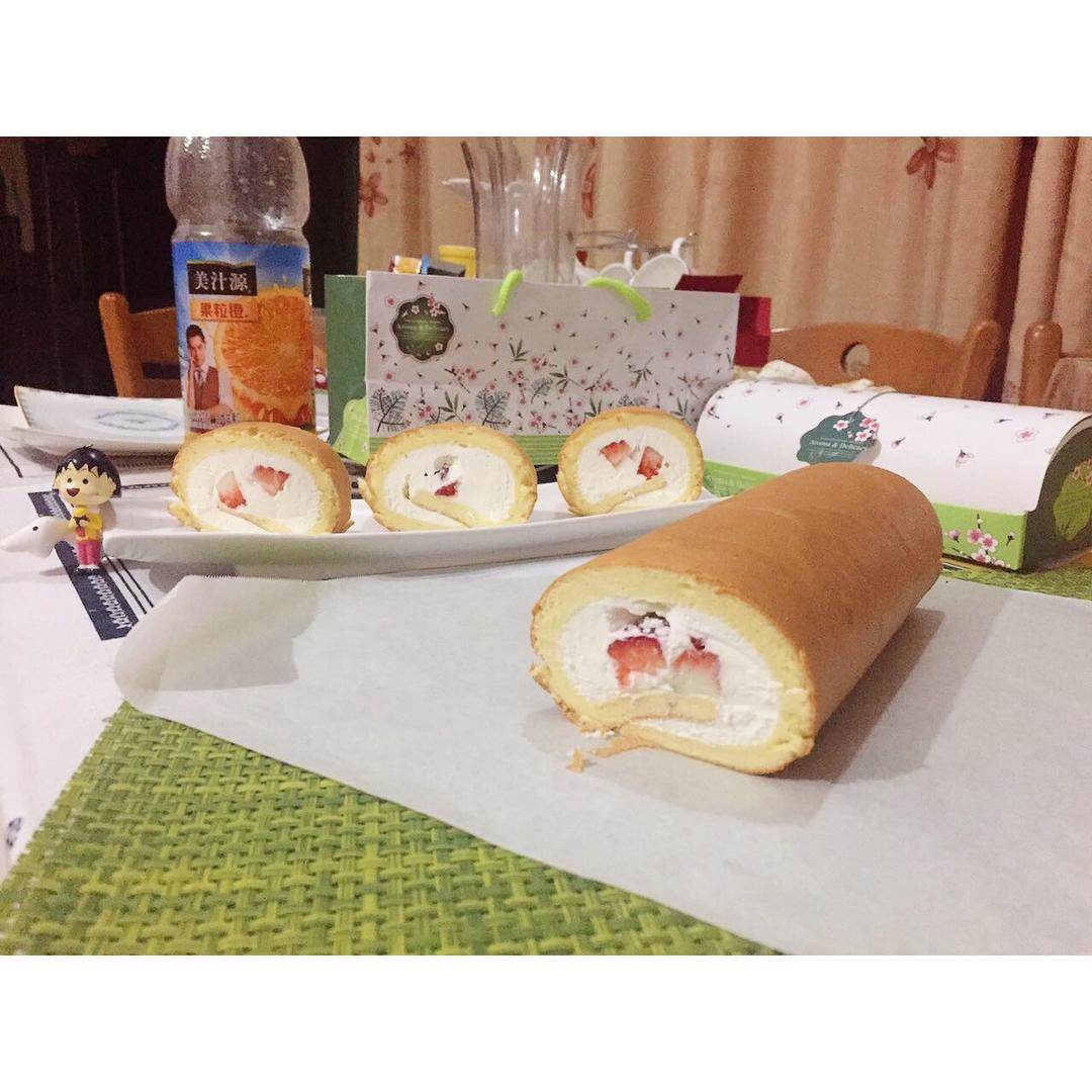 《Tinrry下午茶》教你做基础原味蛋糕卷