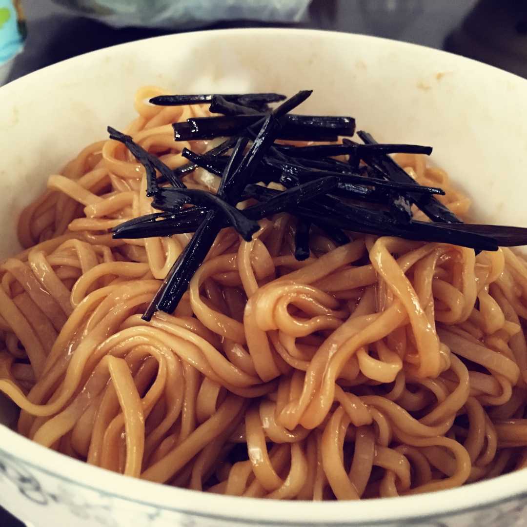 葱油拌面Spring Onion Noodles