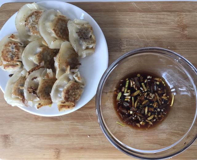 用速冻饺子做煎饺/锅贴