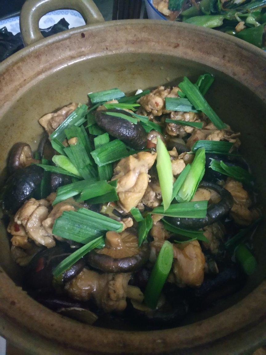 小鸡炖蘑菇