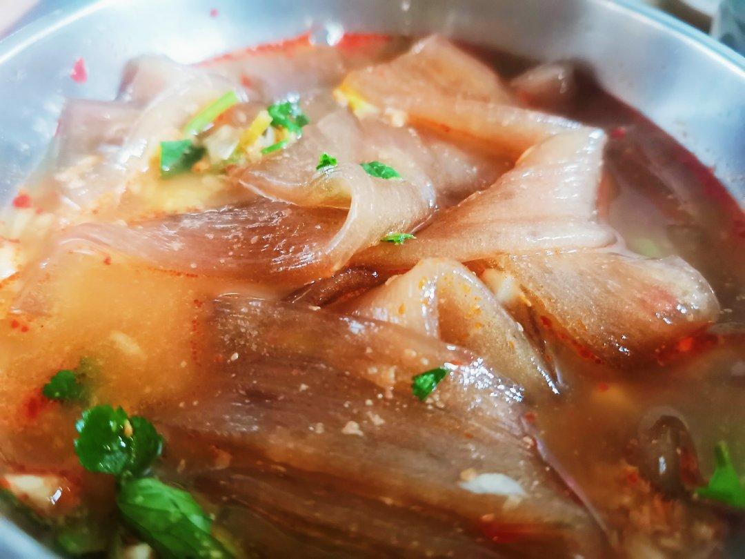 麻酱流汁宽粉