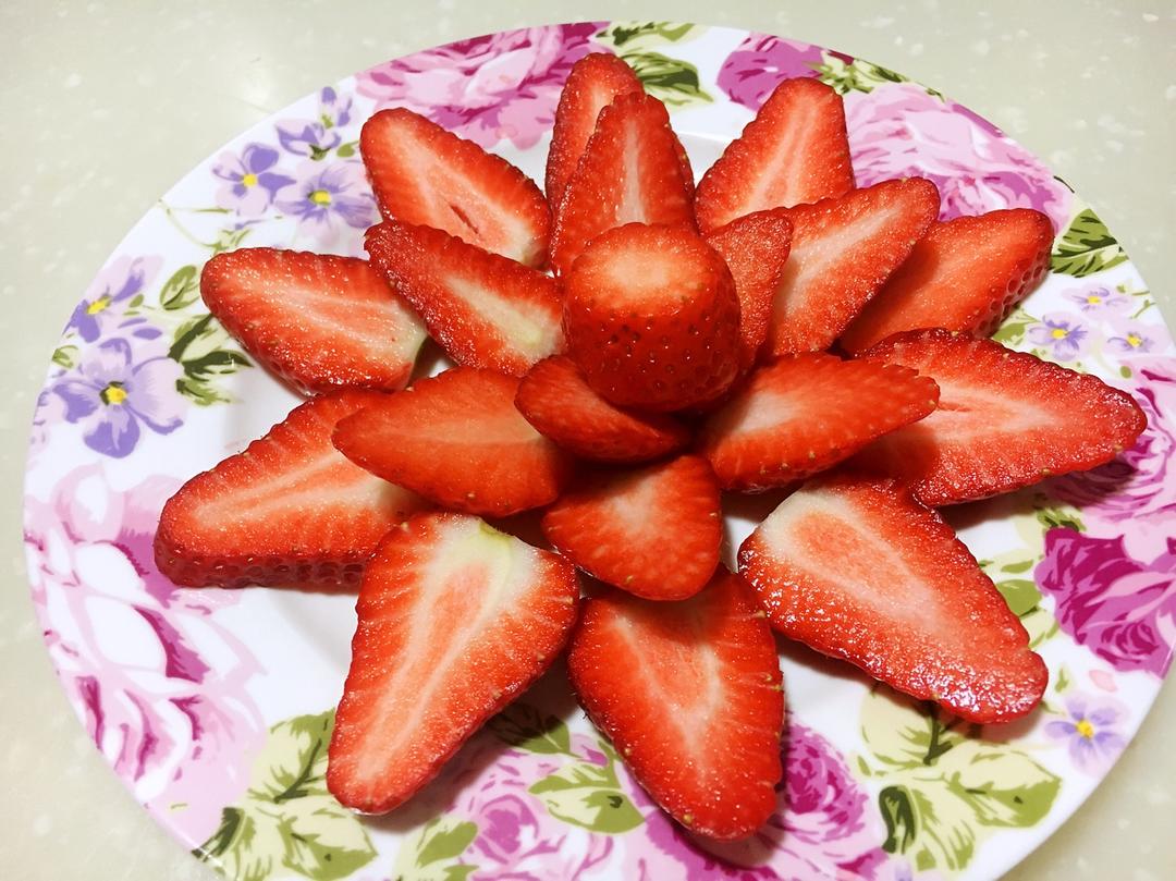 浅影_1yad做的【草莓水果拼盘-给冬天来点颜色】