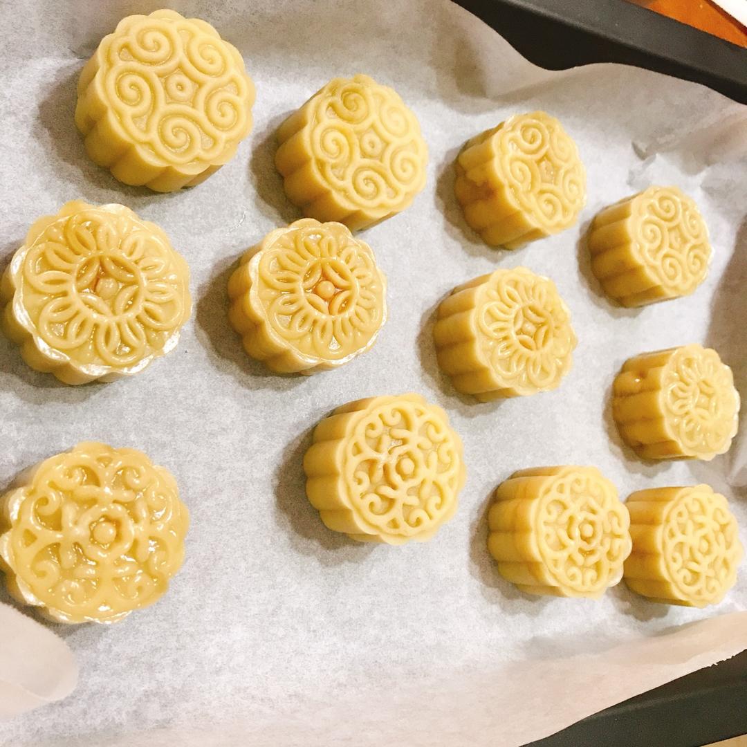 广式月饼—蛋黄莲蓉月饼