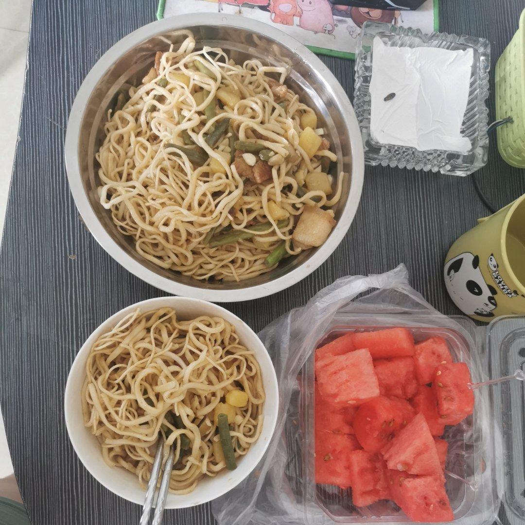 豆角焖面