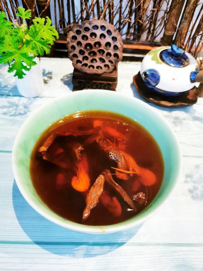 夏天的消暑汤—干菜菩头河虾汤