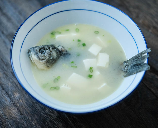鲫鱼豆腐汤 （煮奶白色汤看贴士）