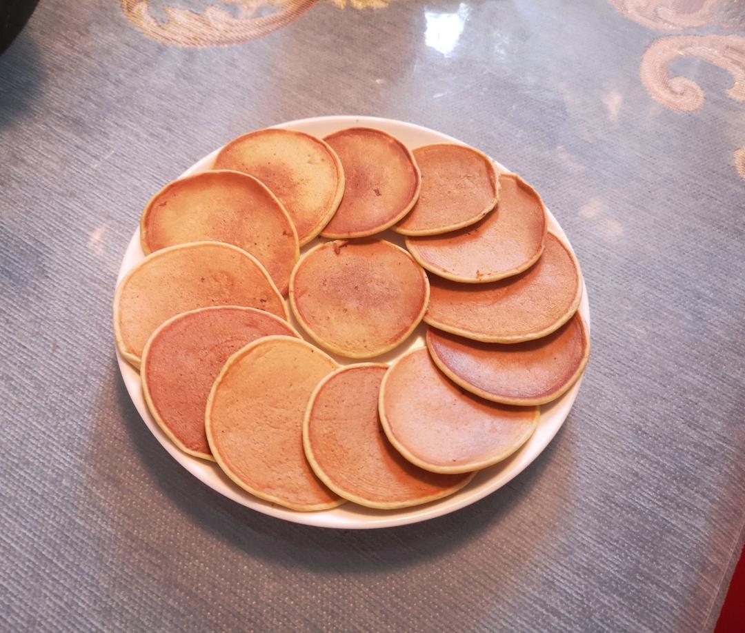 超级简单的香蕉松饼