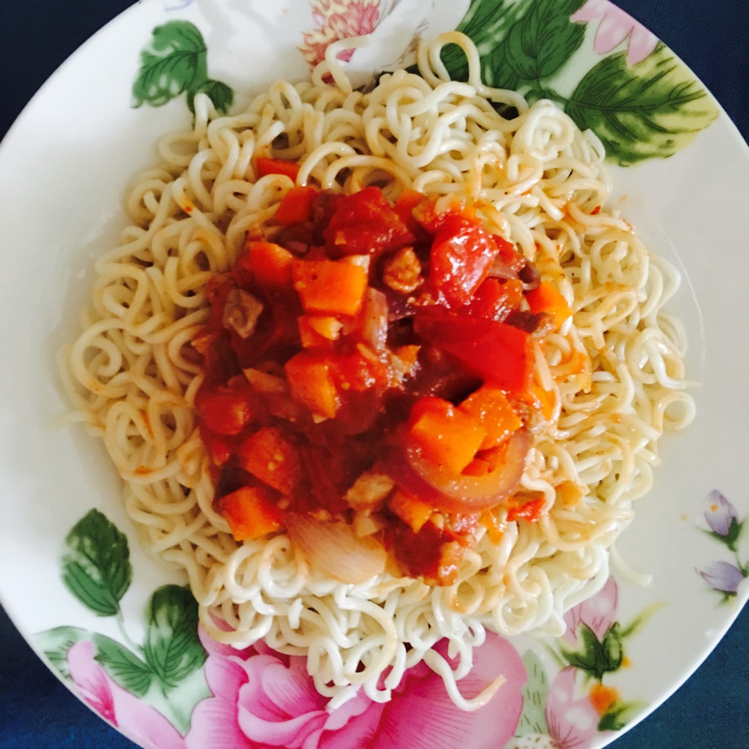番茄意大利面