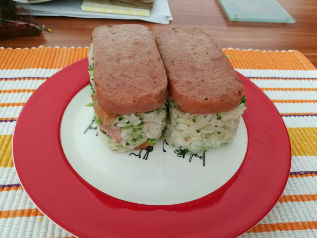 三明治饭团