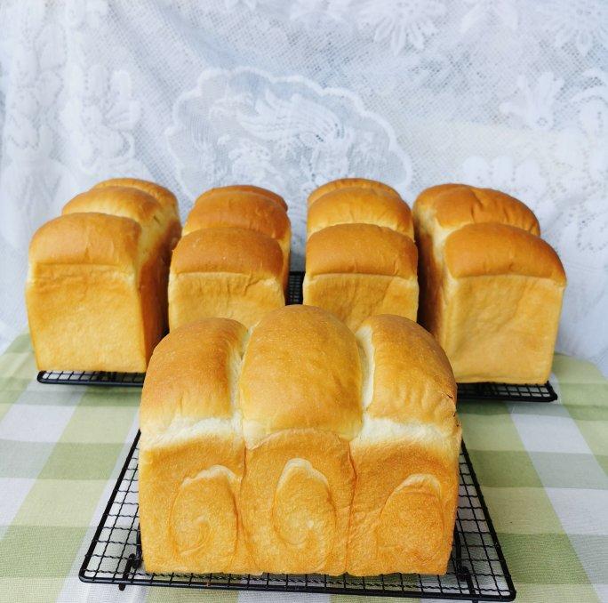 超润的酸奶吐司