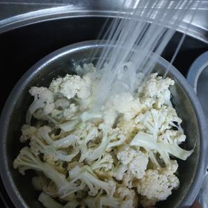 小媛食堂☞干锅花菜的做法 步骤3