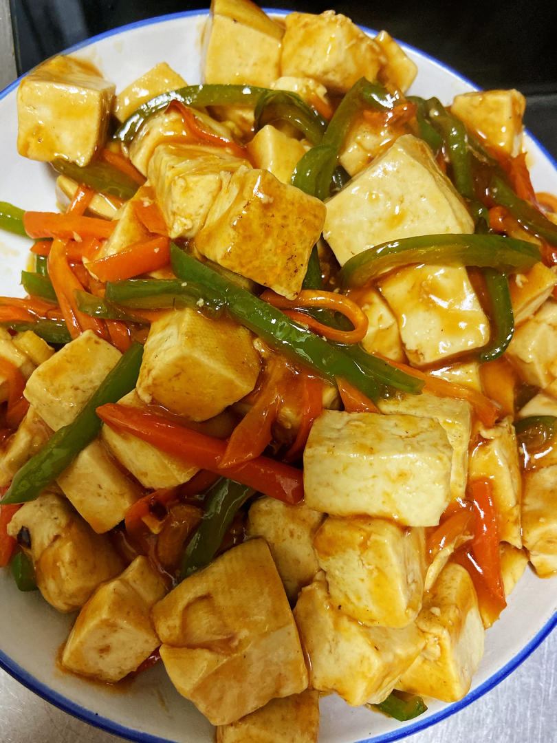 爱做爱吃的金小妖做的鱼香豆腐