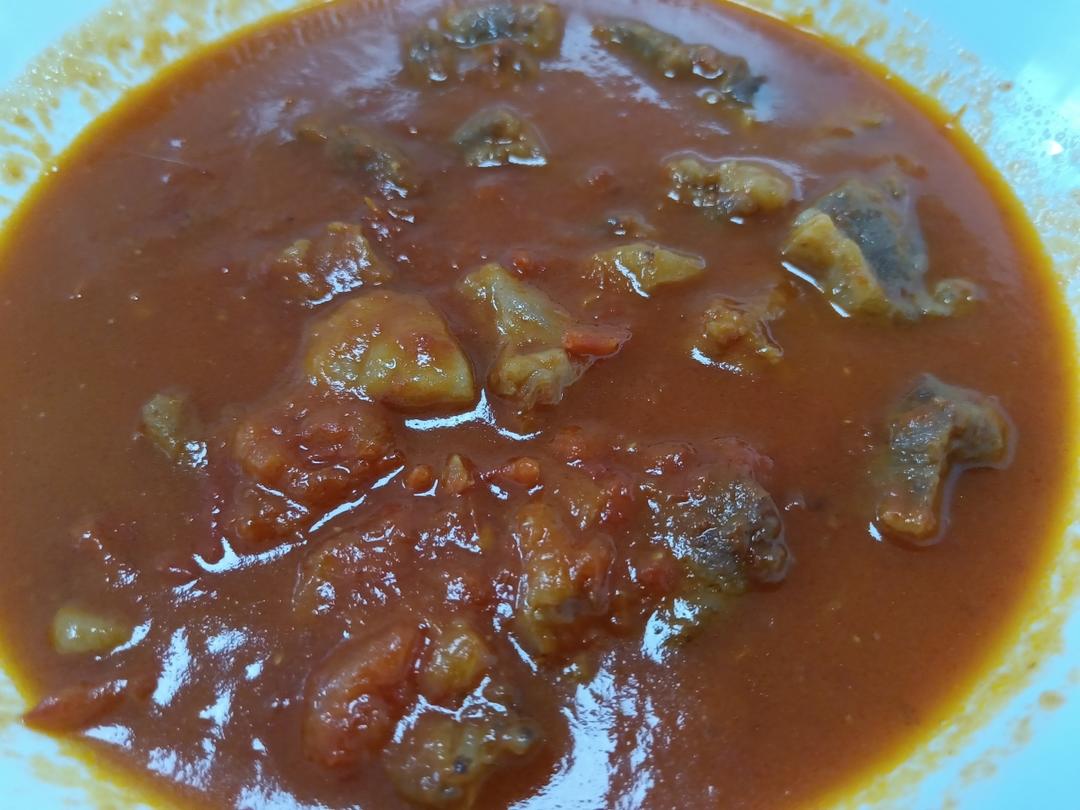汤浓肉嫩的番茄牛腩，牛腩软烂秘法
