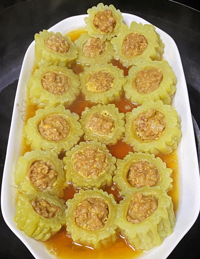 厨师长教你：“苦瓜酿肉”的家常做法，口感和味道很棒，先收藏了