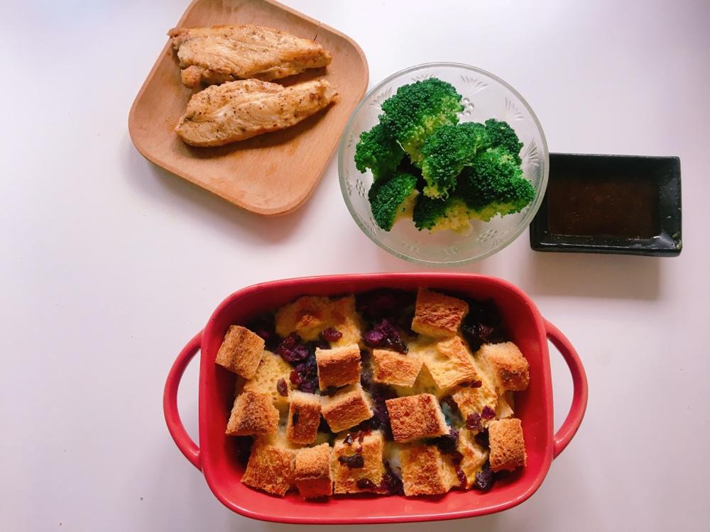 吐司蛋奶烤布丁