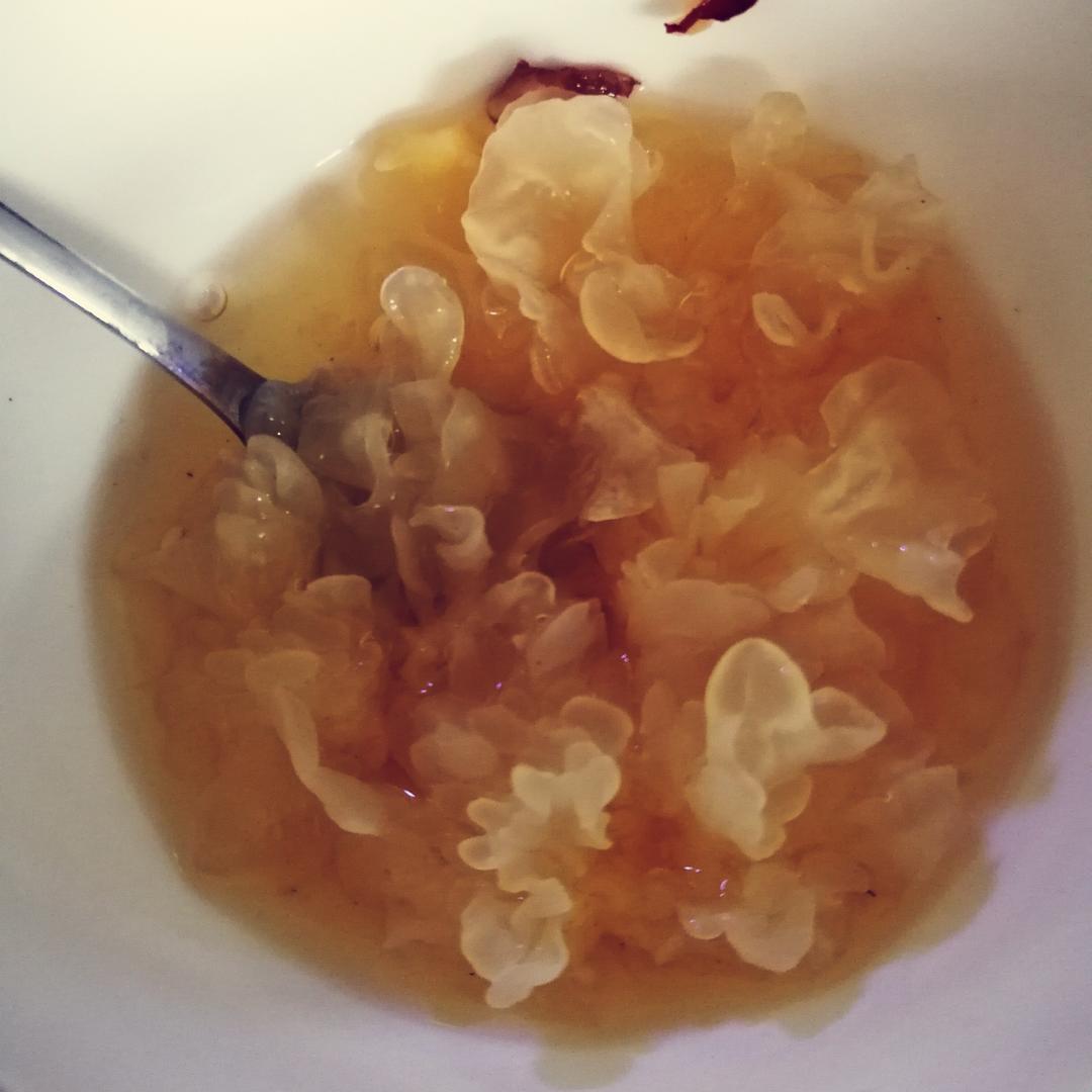 红枣银耳莲子羹