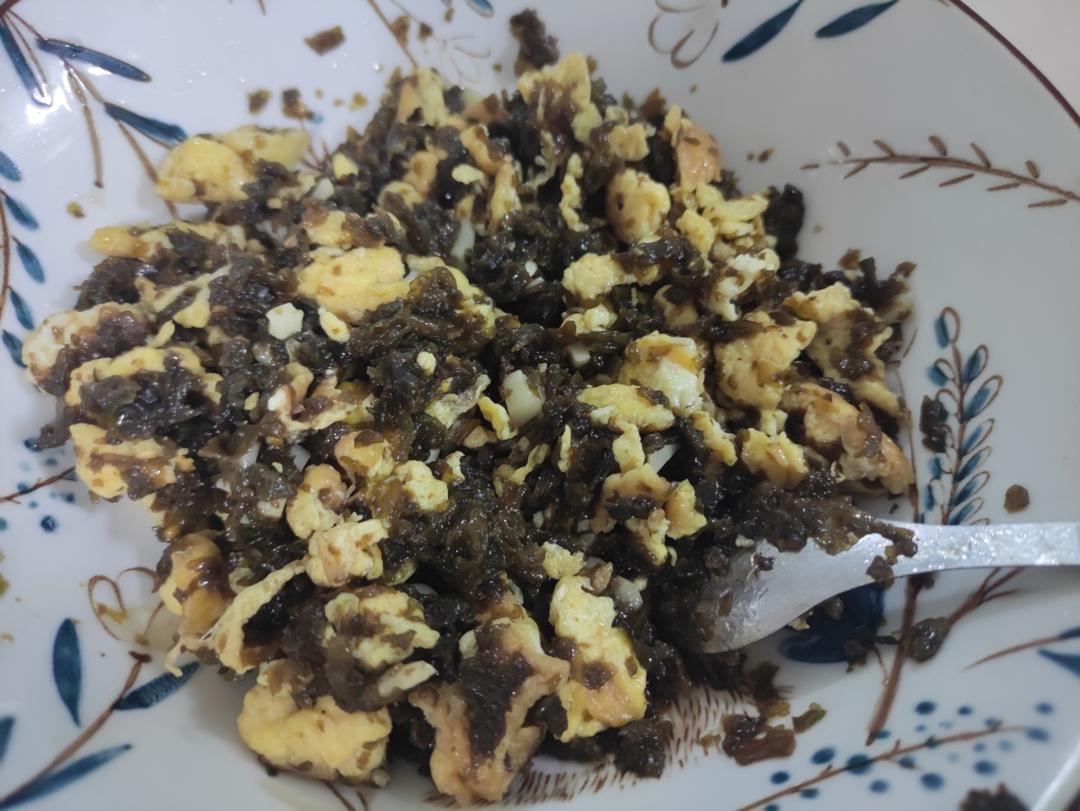 春季尝鲜 —— 地衣炒鸡蛋