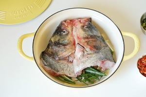 年年有鱼-剁椒鱼头 | 北鼎焖焗珐琅锅的做法 步骤5