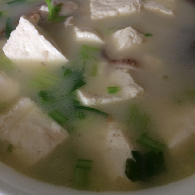 鲫鱼豆腐汤