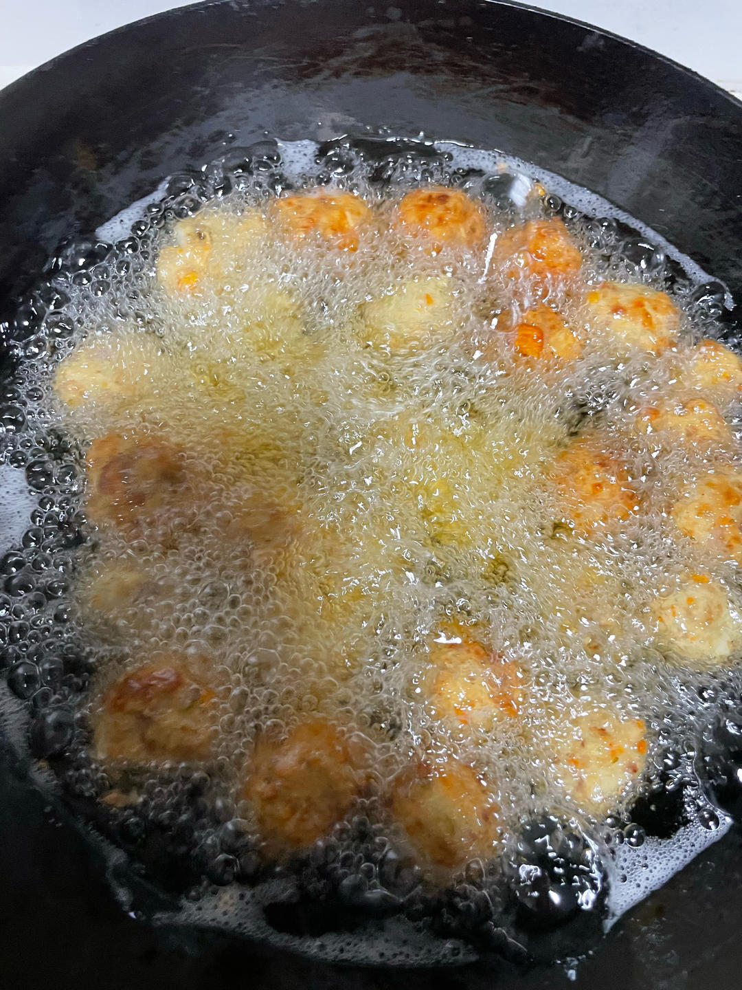 香炸豆腐肉丸子