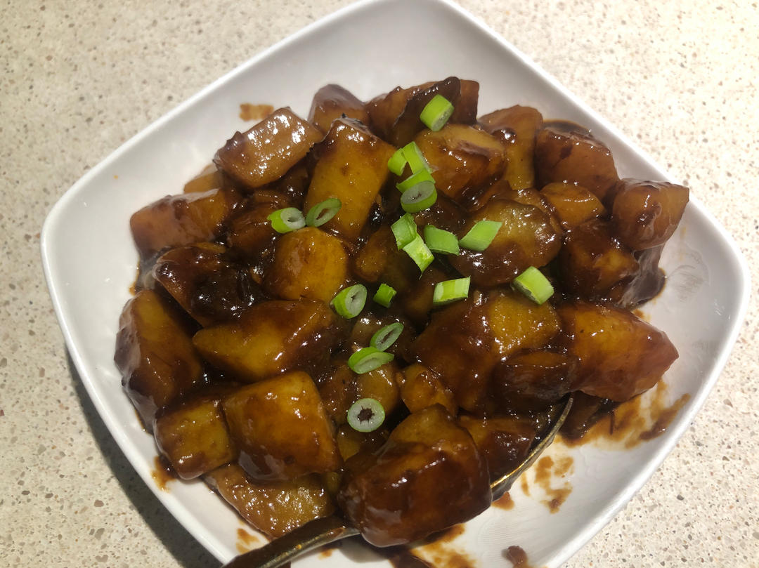 🔥巨下饭，软糯入味！比肉还好吃的红烧土豆