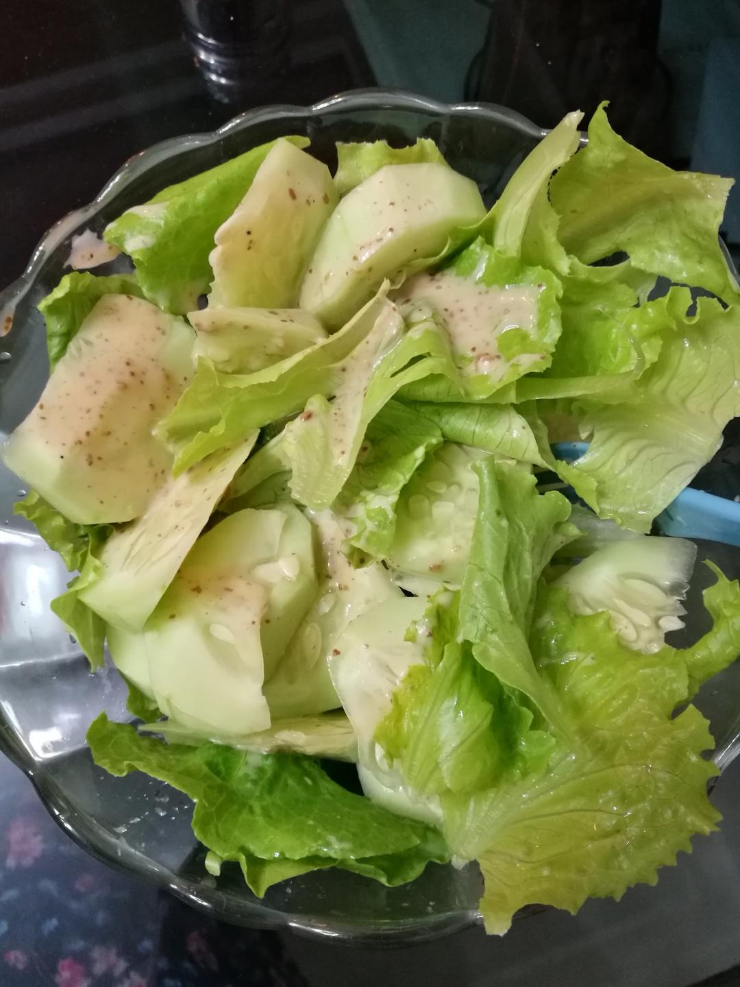 sisi吕做的凉拌小生菜沙拉