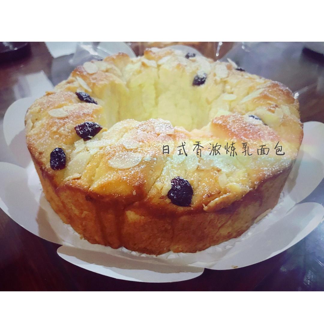 日式香浓炼乳面包