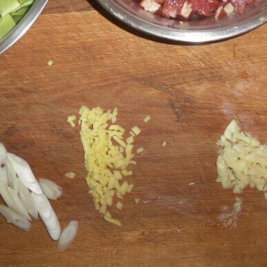虾酱豆腐的做法 步骤1