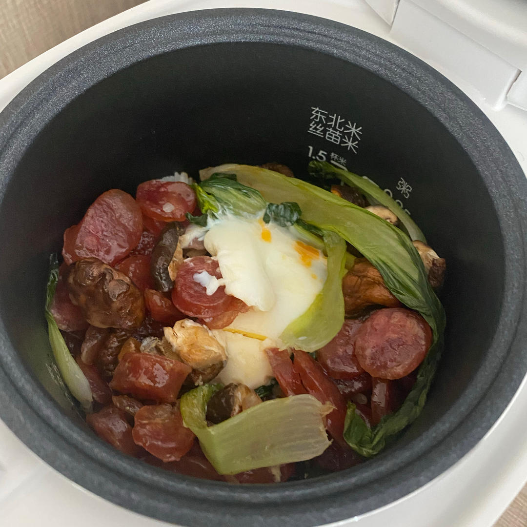 广式腊味煲仔饭（腊肠电饭锅版）